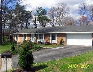 2nd image of 5203 Oakmont Cir