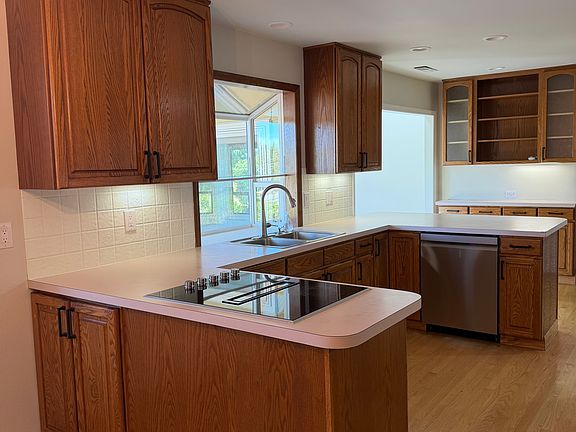 5th image of 19107 NW 41st Ave