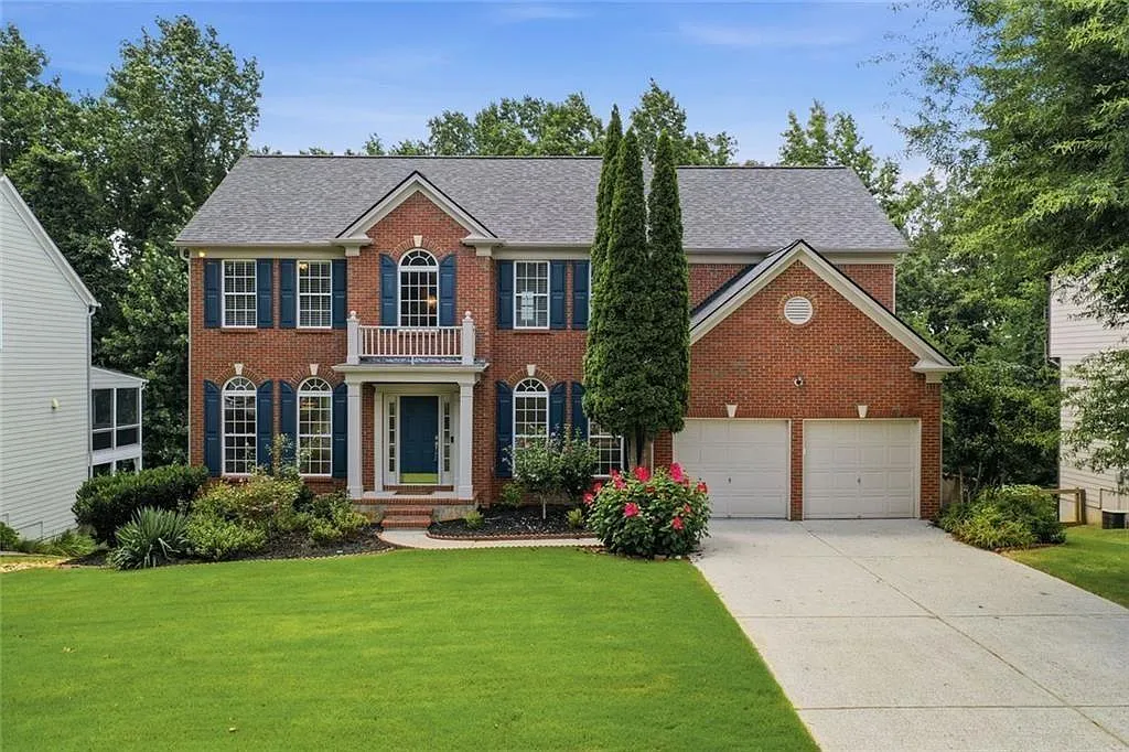 5 bed, 3.5 bath, 4328 sqft, $3,700 — Photo 1