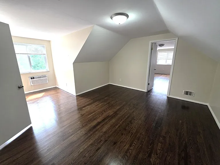1531 Eaton Dr — Photo 17