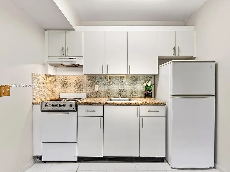 1400 SW 124th Ter #111Q — Photo 5