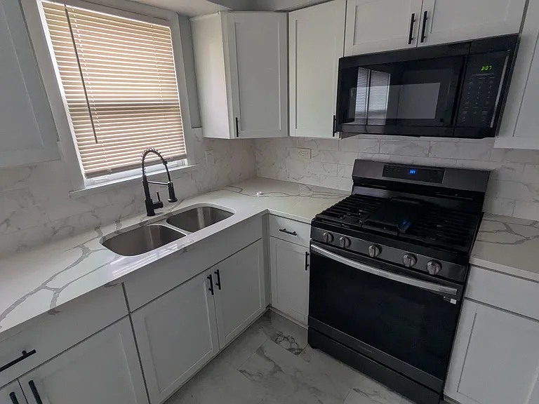 6212 W Montrose Ave #1R — Photo 10