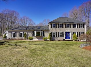 33 Nevada Rd, Tyngsboro, MA 01879