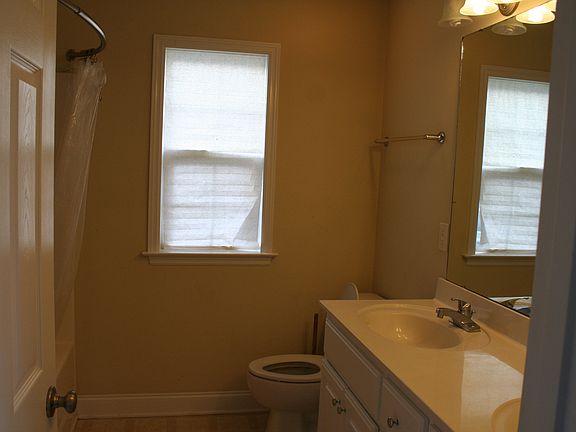 master bath w/ dbl sink