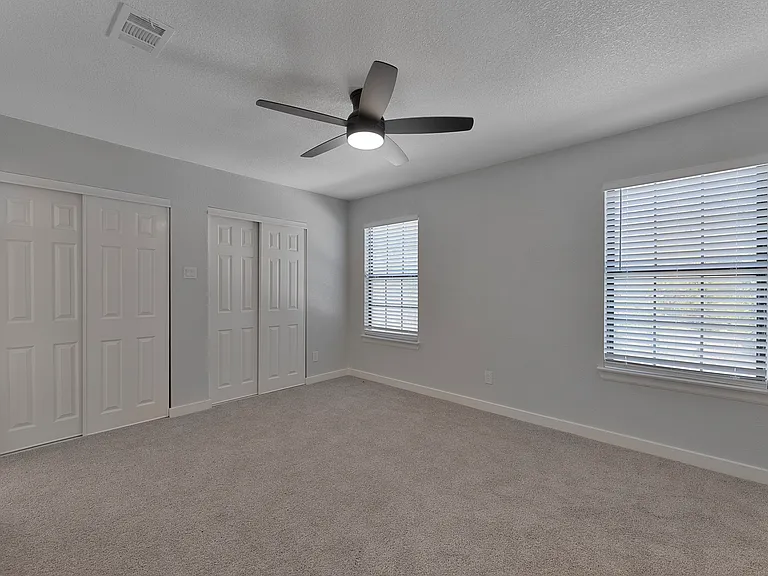 1911 Lavaca Ct — Photo 14