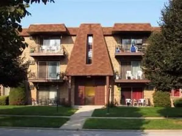 5700 128th St APT 11, Crestwood, IL 60418