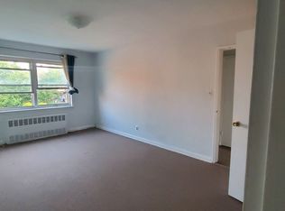 70-12 31st Ave, East Elmhurst, NY 11370