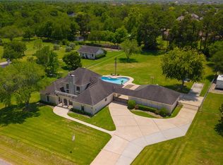 906 Layfair Pl, Friendswood, TX 77546