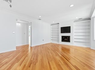 1108 Hudson St APT 6A, Hoboken, NJ 07030