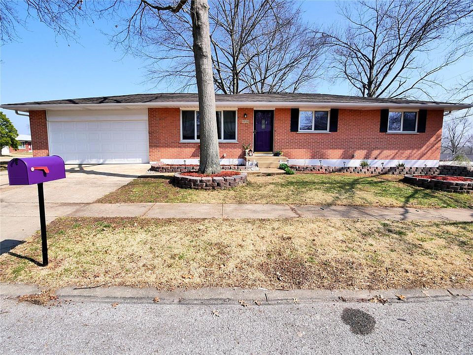 1st image of 4856 Laurier Dr