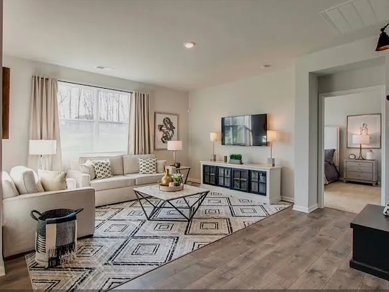 46 Colonial Cv — Photo 20