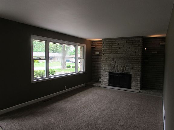 3rd image of 4500 N Glenwood Ave