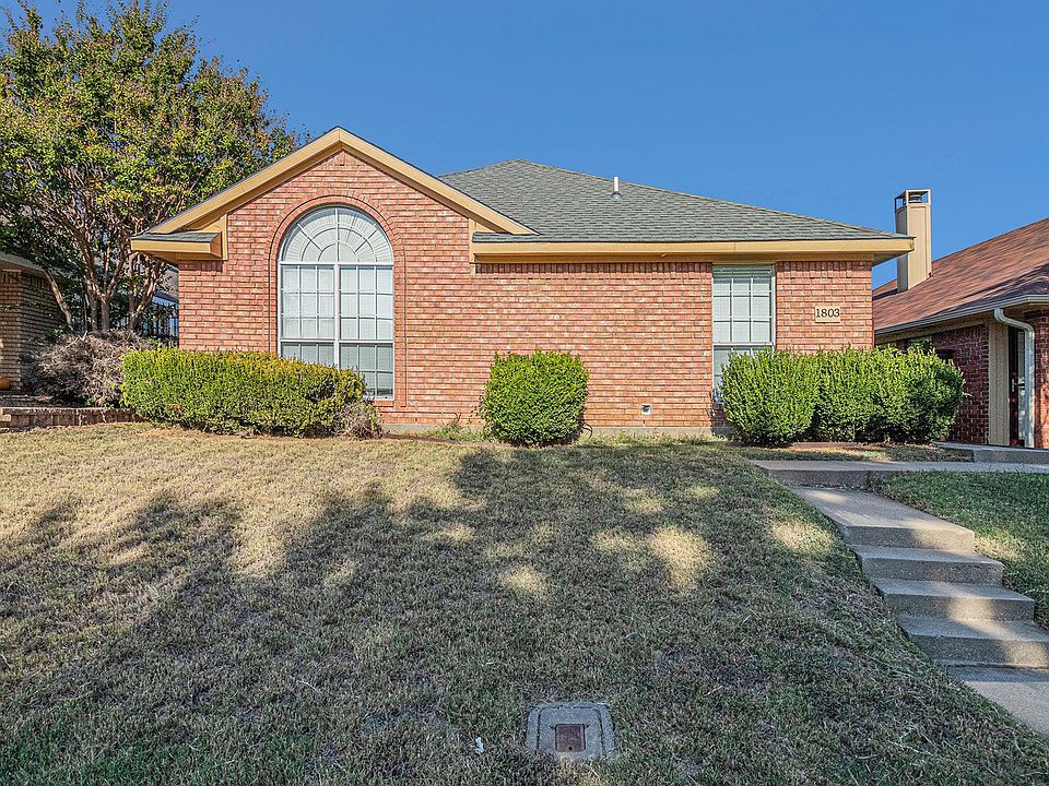 1st image of 1803 Blair Oak Dr