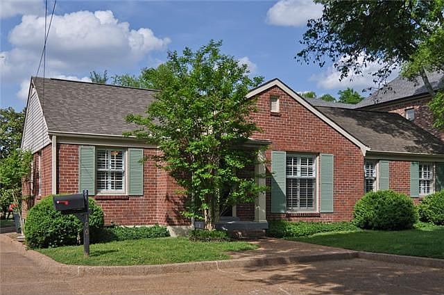 1st image of 100 Oak Meadows Ln