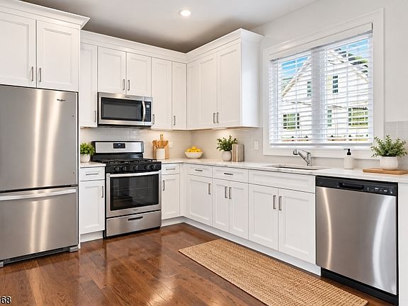 2nd image of 112 Cacciola Pl #A