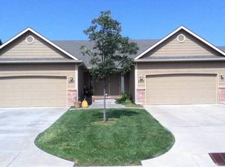 2303 S Goebel Cir, Wichita, KS 67207