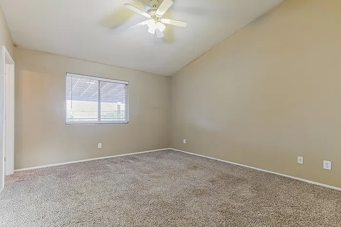 3 bed, 2.0 bath, 1320 sqft, $1,500 — Photo 3