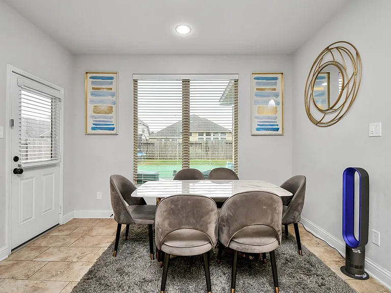 24723 Heirloom Ln — Photo 6