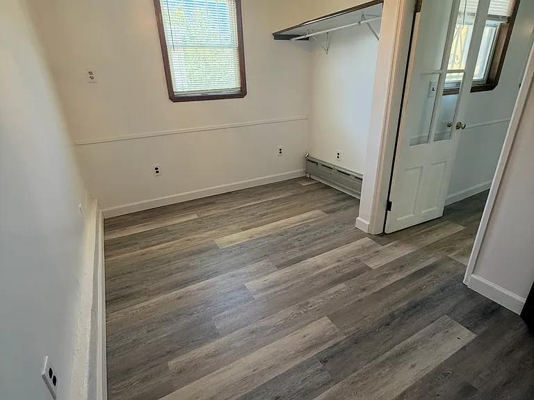 130 Wilson Ave — Photo 8
