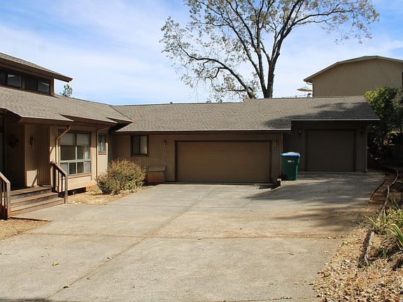 3rd image of 16147 Tina Ct