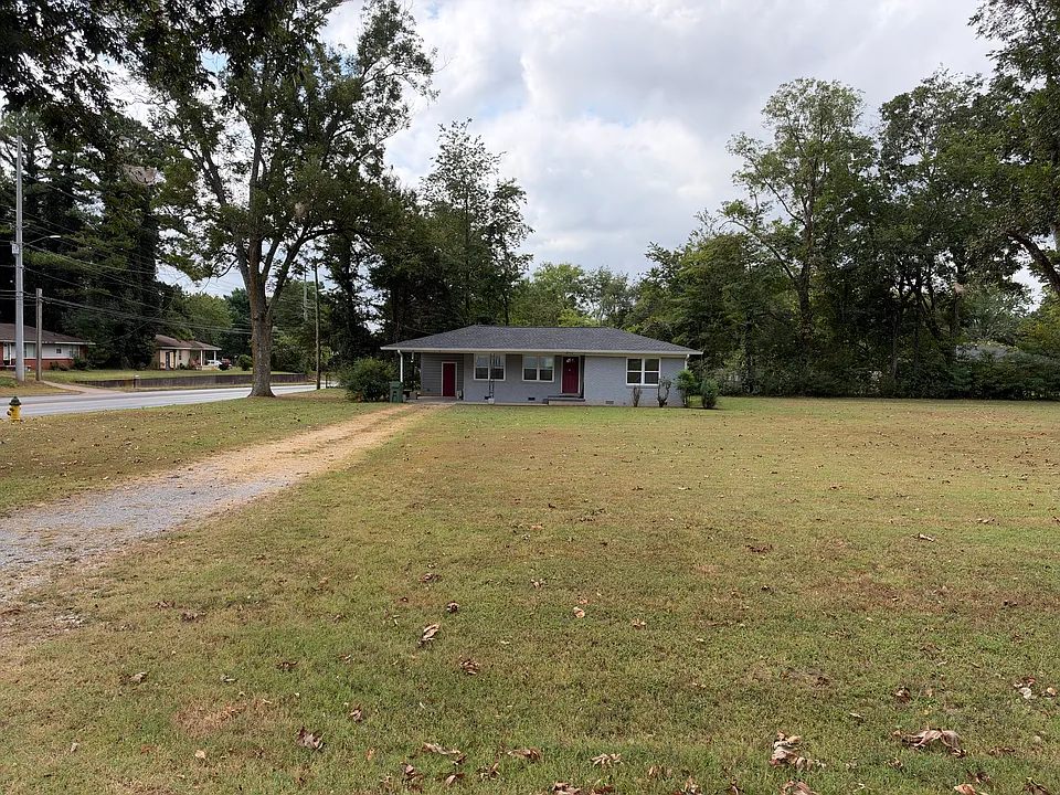 3711 Pulaski Pike NW
