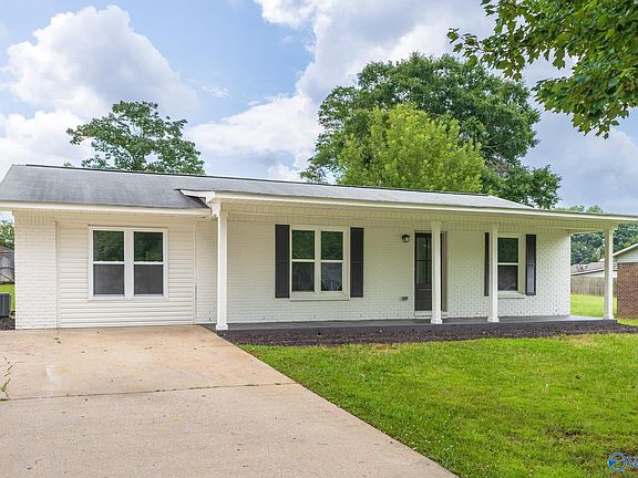 4th image of 2119 Aretha St