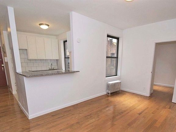 3rd image of 318 6th St #11C