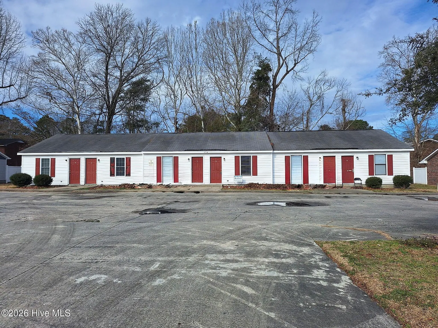 1 bed, 1.0 bath, $550 — Photo 1