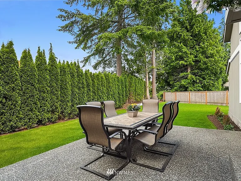 5560 NW Konigs Ct — Photo 18