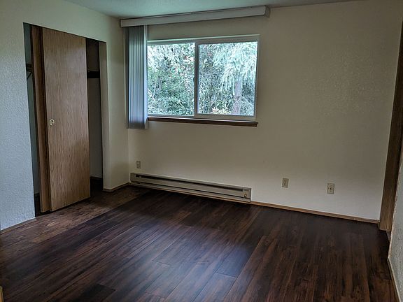 5th image of 24226 26th Pl S