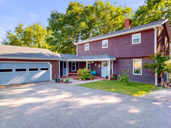 25 Delcliffe Lane, Lewiston, ME 04240