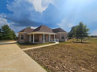 5700 Honey Oak Dr, Hernando, MS 38632