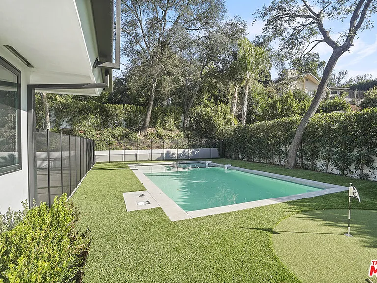 4097 Sapphire Dr — Photo 5