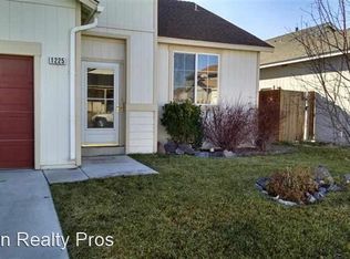 1225 Mountain Rose Dr, Fernley, NV 89408