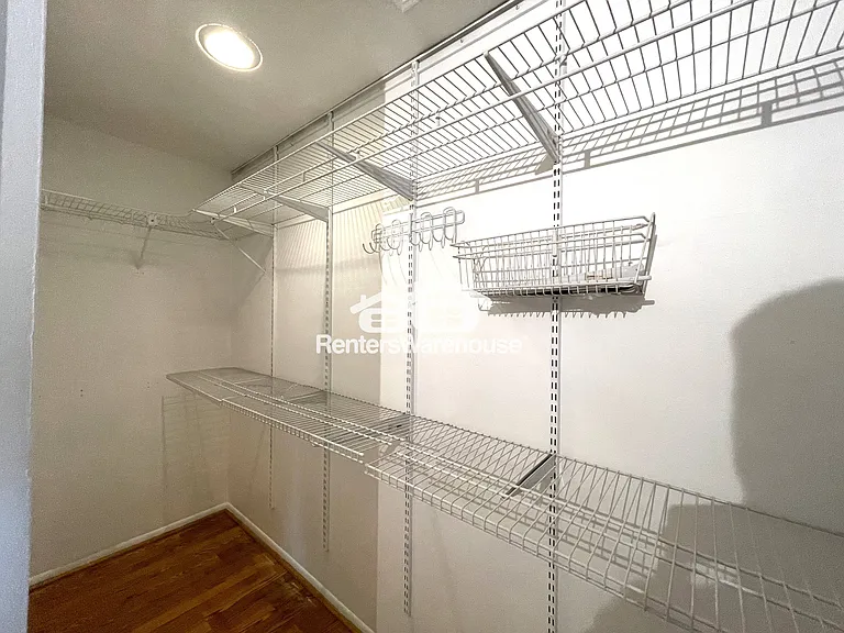 802 Embassy Rd — Photo 19