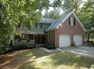 458 Lakeshore Dr, Berkeley Lake, GA 30096