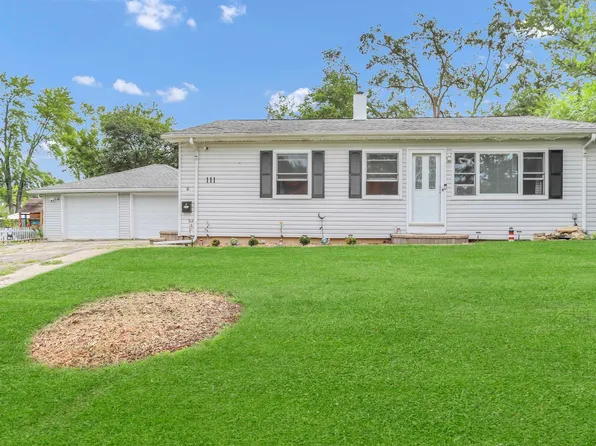 111 S Bartlett Rd, Streamwood, IL 60107