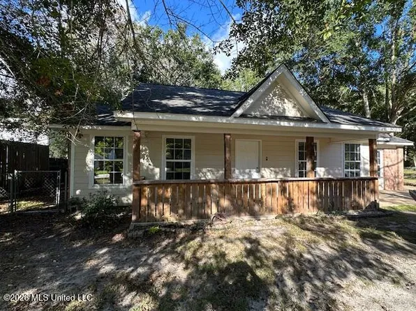 1400 Oak St, Ocean Springs, MS 39564