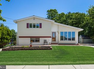 318 Lansing Dr, Mantua, NJ 08051