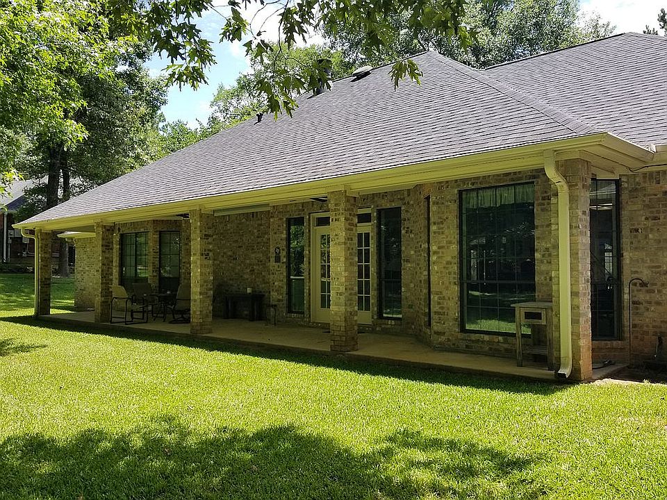 2nd image of 1471 River Oaks Dr