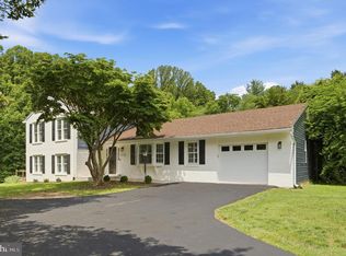 12140 Folkstone Dr, Herndon, VA 20171