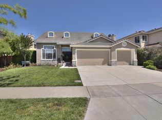 9334 Rodeo Dr, Gilroy, CA 95020