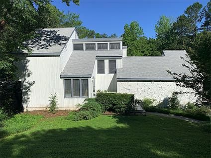 1st image of 4503 Kings Chase NE