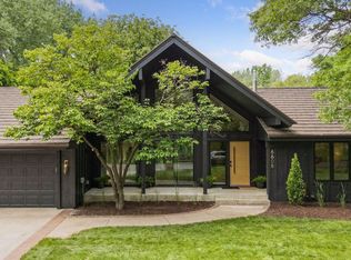 6608 Pawnee Rd, Edina, MN 55439