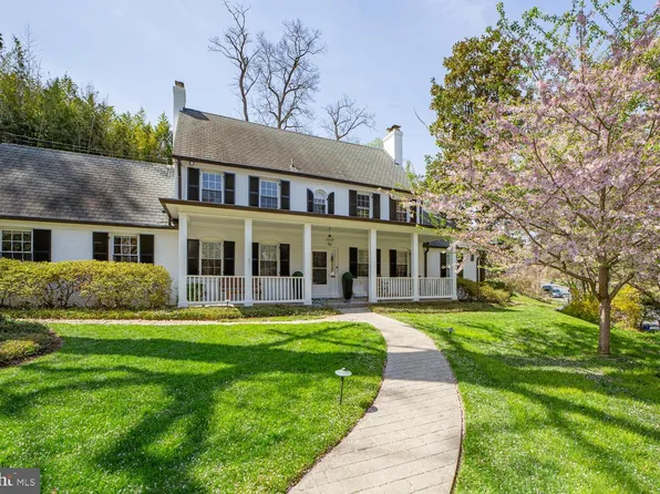 5709 Rockmere Dr, Bethesda, MD 20816