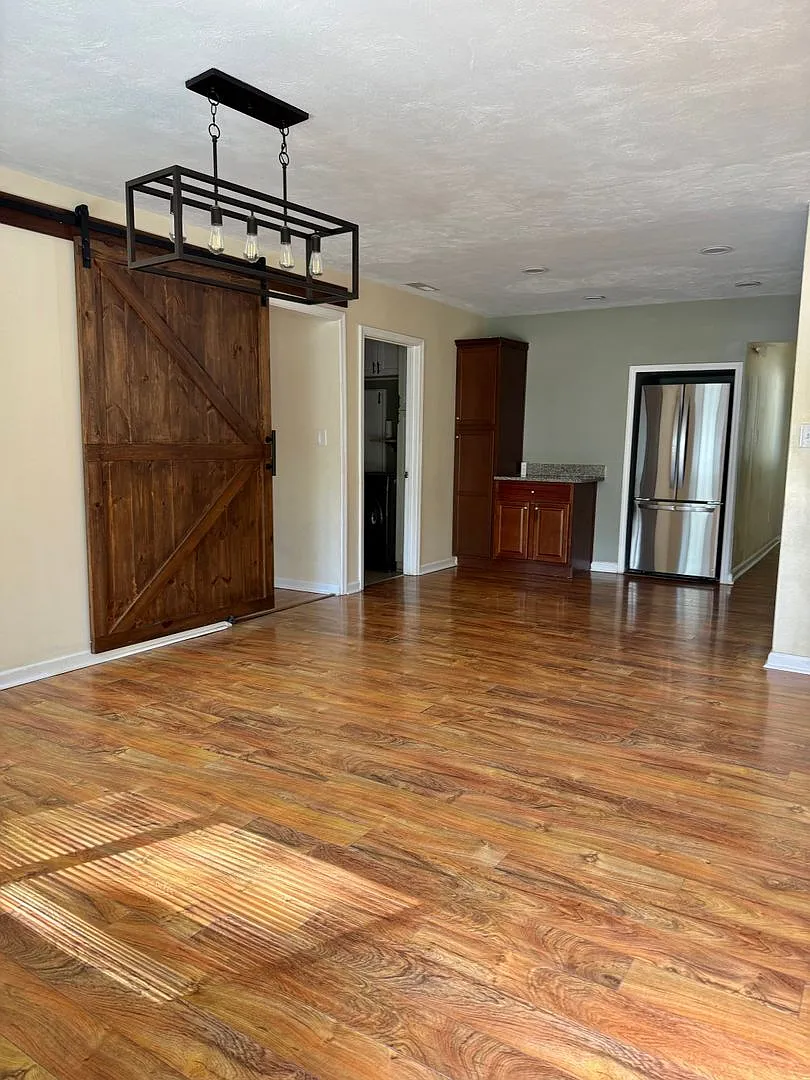 4BD/2BA Renovated Ranch on Cul-de-sac in Bradford Acres! Detached Garage! Off of Shore Drive! — Photo 3