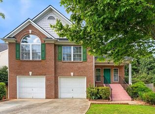 4515 Parkview Walk Dr, Lilburn, GA 30047