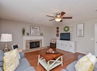 7834 Maple Brook Ln, Houston, TX 77095