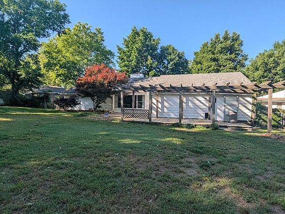 2nd image of 1620 N Highland Dr