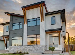 2231 E 35th St SW, Calgary, AB T3E 2X7